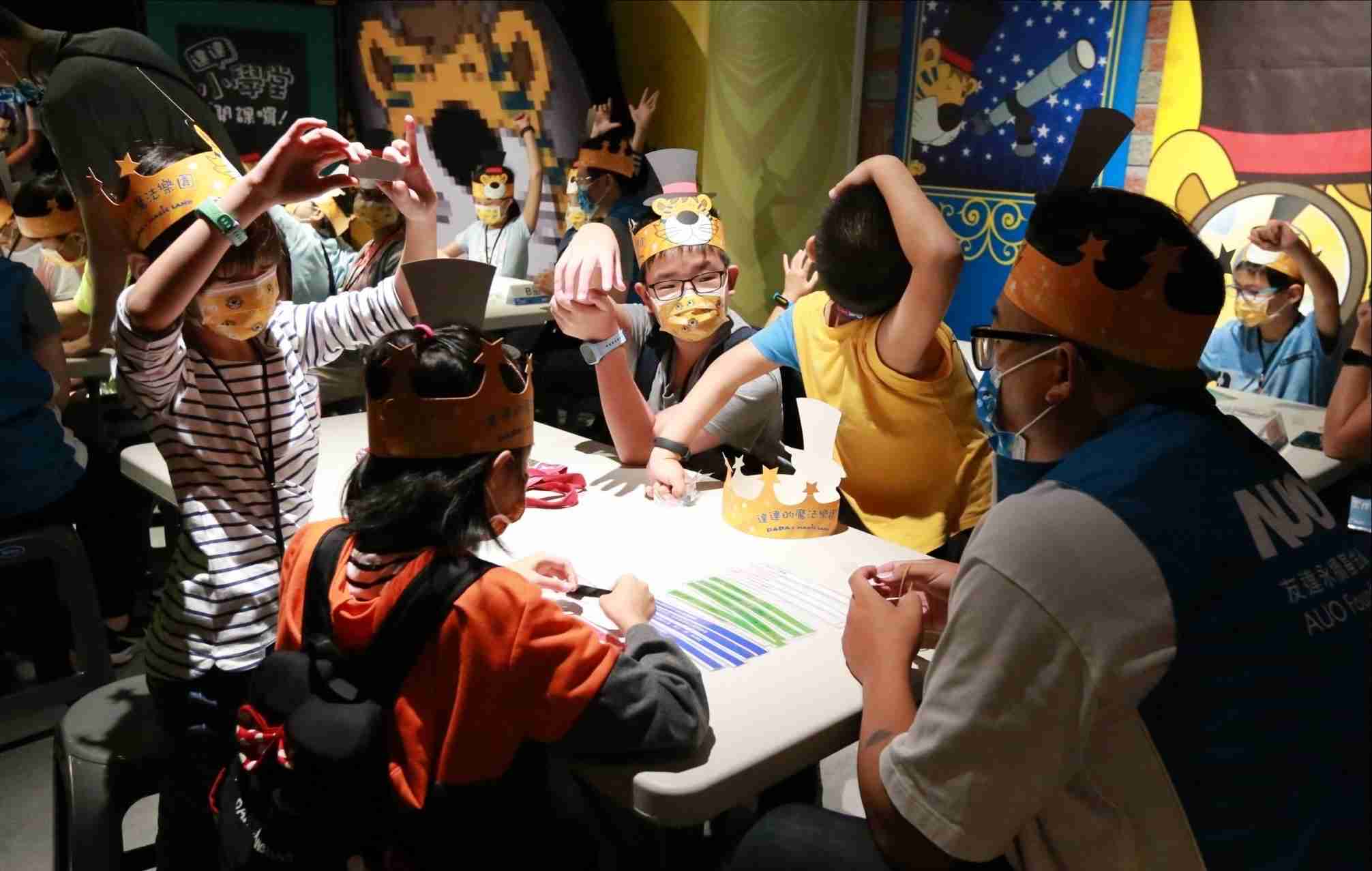 PA直营以永续理念推动全人教育计划，，，内外结盟储备科普教育人才，，，，荣获亚太永续行动奖社会共融面的金奖肯定