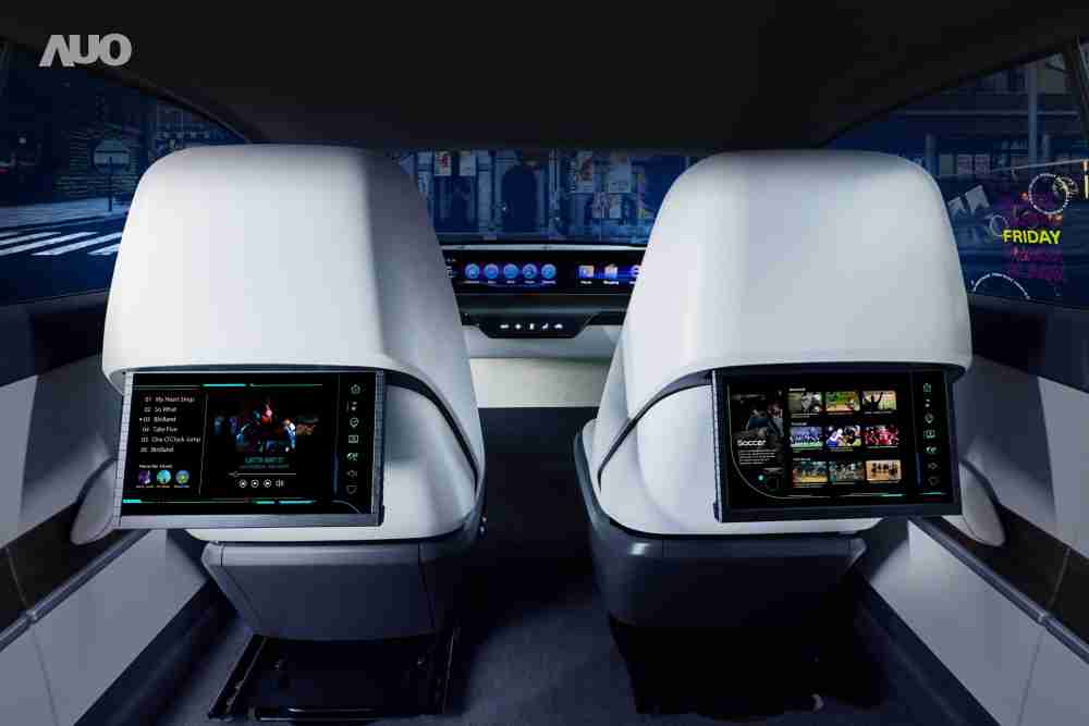 PA直营新一代Smart Cockpit 2024，，以Micro LED先进显示技术优势，，，创建〝可卷式后座娱乐显示器〞，，，，仅在互动时才显示出所需画面及信息，，，扩充更丰富的娱乐和交互信息服务，，，获国际奖项荣耀