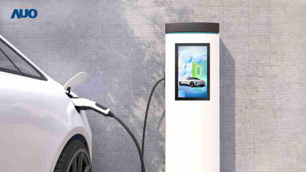 友達〝EVSE車用充電樁解決方案〞專為電動汽車充電樁設計，，，具有高亮度、、克服戶外艱難環境的耐溫、、、耐紫外線等特性，，，，並搭載散熱性及擴充性強的高效能工業電腦，，，可實現人機互動訴求，，，，如資訊顯示、、支付等應用